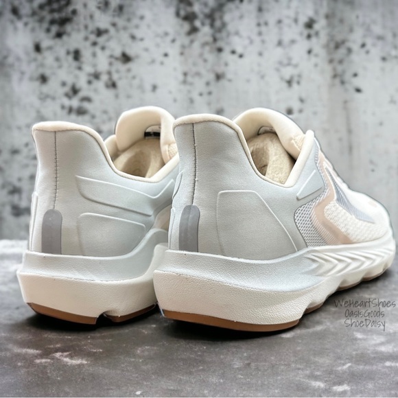 NIB Altra Provision 6 Running Shoes Sneakers Sand - Picture 7 of 15